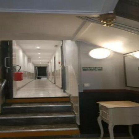 Hipotel Paris Belleville Gare De L'Est מראה חיצוני תמונה